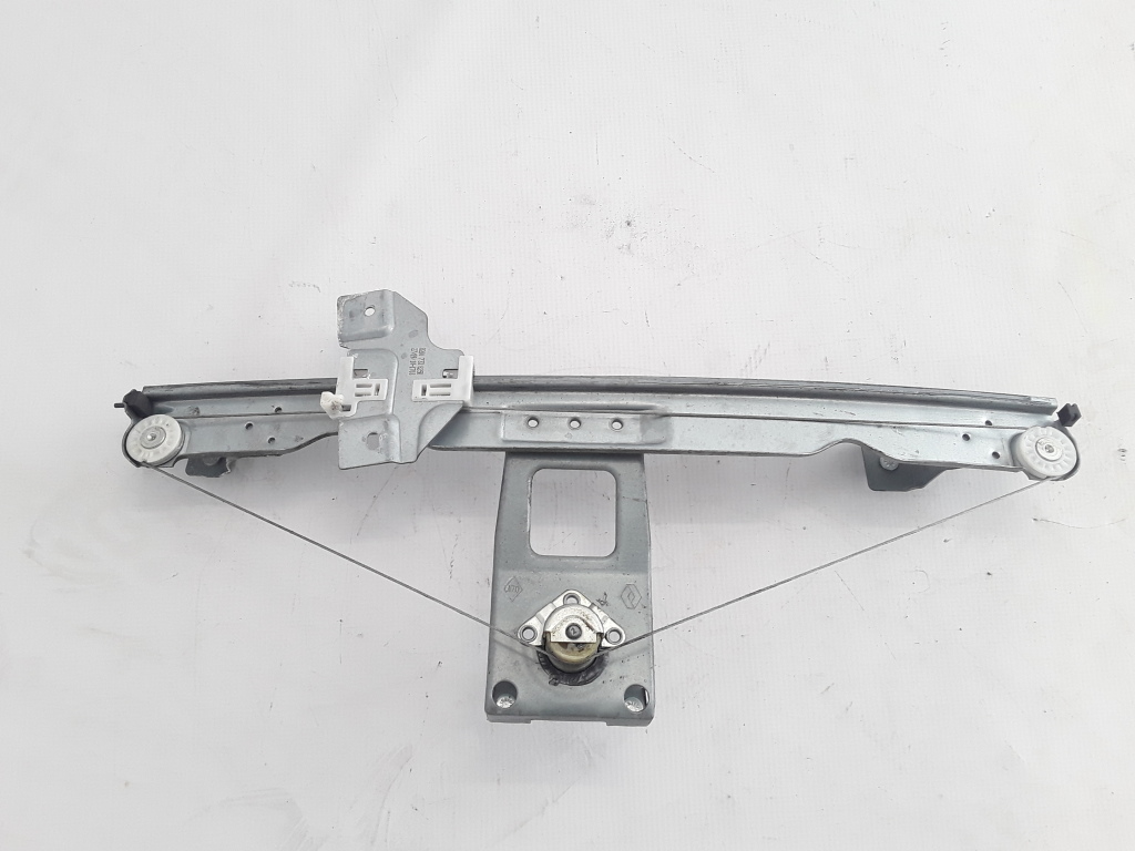 DACIA Duster 1 generation (2010-2017) Front Right Door Window Regulator 8200733825 21081618