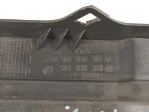 Volkswagen Golf VI (2008–2013) Autre pièce du tableau de bord 5K1858365C - 2