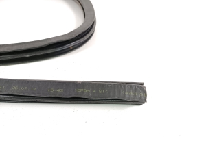 Volkswagen Golf VI (2008–2013) Front door rubber seal 5K7867911 - 3