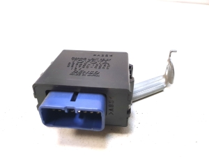 TOYOTA Yaris Verso (1999–2006) Light control module 8264212050 - 2