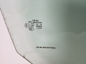 Volkswagen Golf VI (2008–2013) Esiukse klaas 5K7845202B - 2