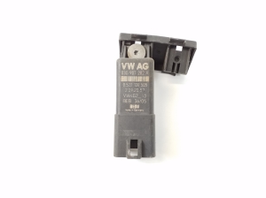 Glow plug relay - 03G907282A