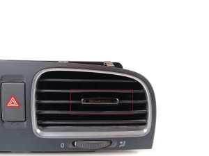 Volkswagen Golf VI (2008–2013) Dashboard air vent grilles 5K0815735D - 4