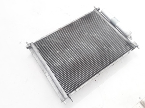 RENAULT Twingo II (2007–2014) Dzesēšanas radiators un tā daļas 8200369308 - 2