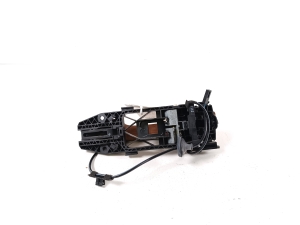 Volkswagen Golf VI (2008–2013) Front door external opening handle and its details - 3