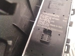 Volkswagen ID.3 C (2019–2026) Front door glass switch 10A959862N - 4