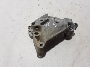 Support de fixation moteur - 05L199207