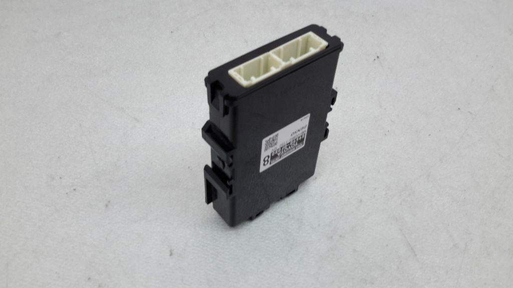 TOYOTA Verso 1 generation (2009-2015) Relays 896900F080 20972448