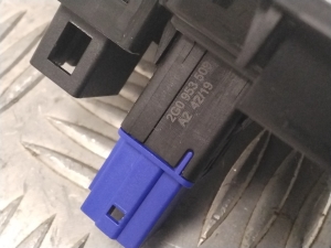 Volkswagen Polo VI (2017–2026) Hazard light switch 2G0953509K - 2