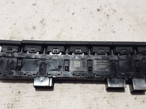 Skoda Karoq (2017–2026) Warnblinkschalter 565927132AJ - 2