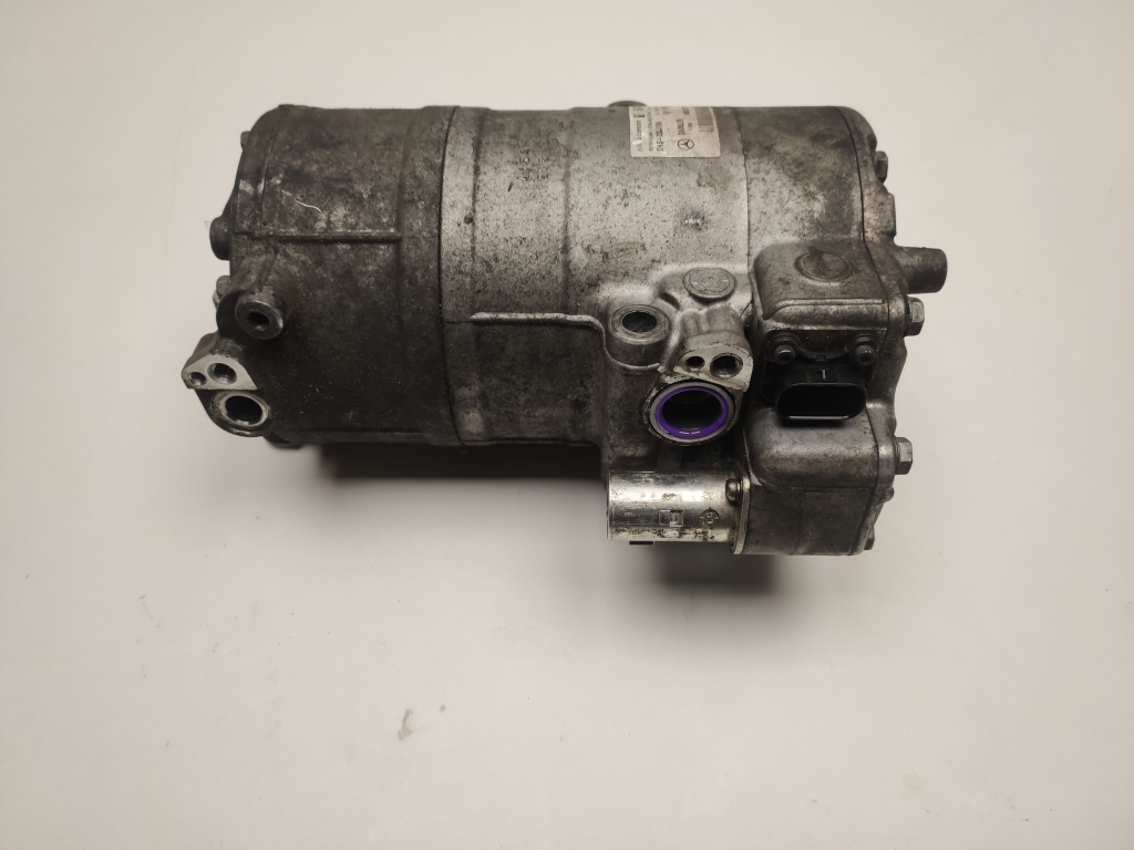 Mercedes Benz E-Class W212 (2009–2015) Konditsioneeri kompressor A0038301660 Mercedes Benz E-Class W212 (2009–2015) Konditsioneeri kompressor A0038301660