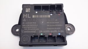   Rear side door control unit 