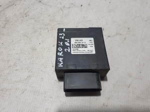   Steuergerät für Kraftstoffpumpe  - 3Q0906121D 