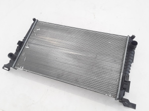 RENAULT Megane III (2008–2016) Dzesēšanas radiators un tā daļas 8660003472 - 3