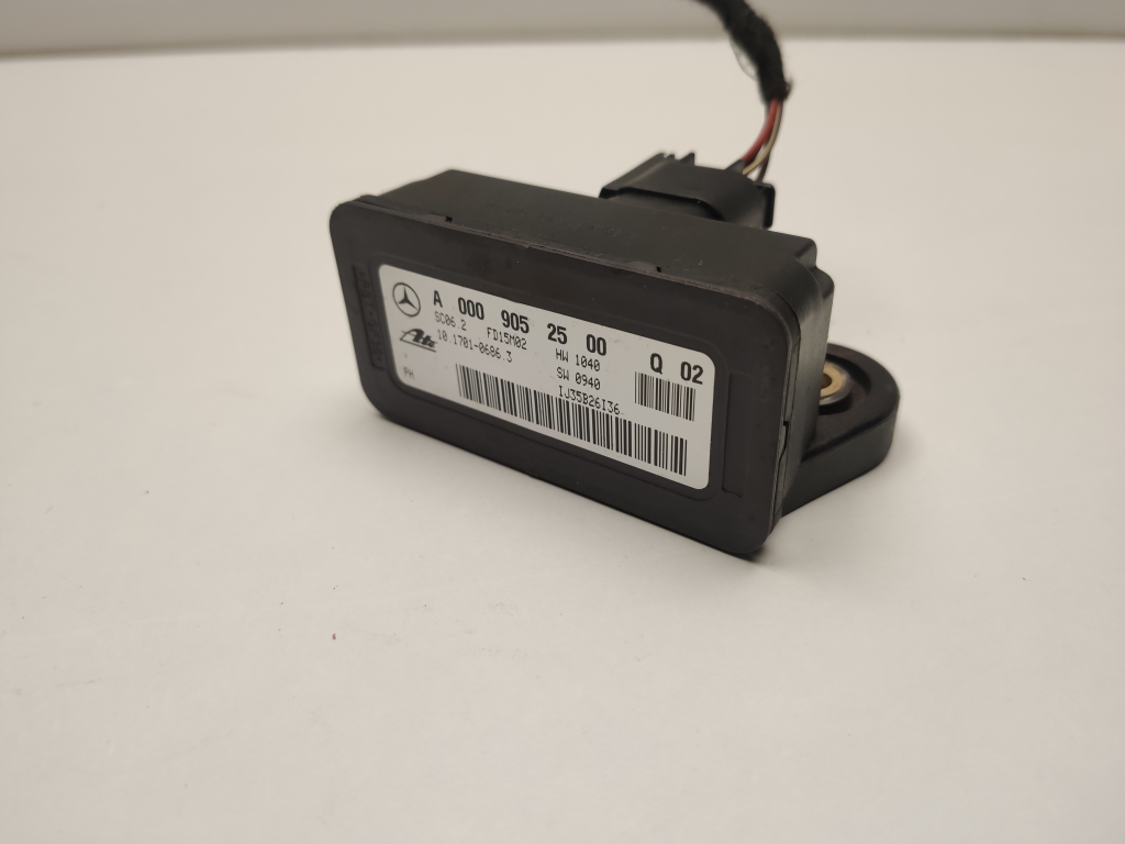 Mercedes Benz E-Class W212 (2009–2015) Other sensor A0009052500 Mercedes Benz E-Class W212 (2009–2015) Other sensor A0009052500