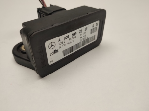 Mercedes Benz E-Class W212 (2009–2015) Other sensor A0009052500 - 2