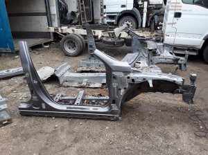 RENAULT Talisman II (2015–2026) Front outrigger 641000969R - 3