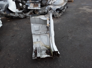RENAULT Clio V (2019–2026) Front outrigger 641006934R - 2