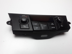 Suzuki Swift IV (2010–2017) Heater control panel 3951068L10 - 3