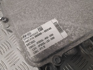 Kia Soul (2014–2019) Voltage converter 366000E240 - 5