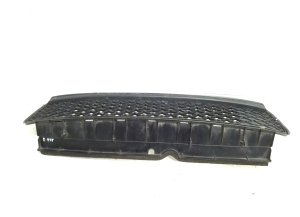  Front bumper lower grille 