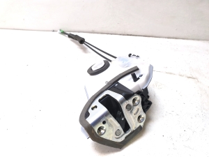 TOYOTA RAV 4 A4 (2012–2018) Rear side door lock A0446693  00226143 - 3