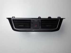 Dashboard air vent grilles - 5FJ819110