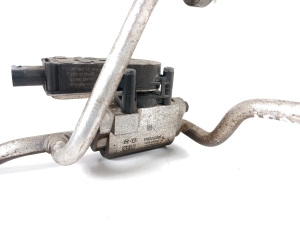 Hyundai IONIQ 5 I (2021–2026) Air conditioner hose valve 976E2GI500 - 3