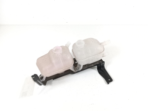 Coolant reservoir - 