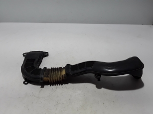  Air intake hose 