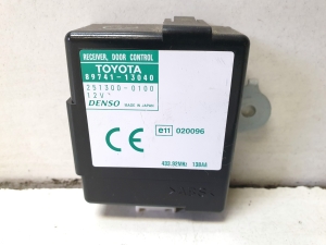 TOYOTA Corola Verso E12 (2001–2004) Central locking control unit 8974113040 - 3