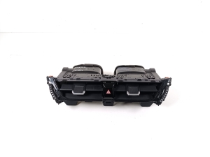 Dashboard air vent grilles - 55670-02830