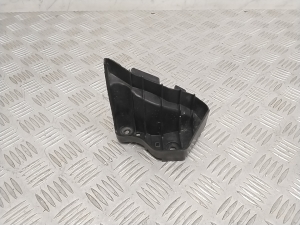  Front bumper bracket 