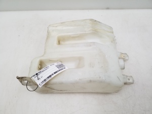 NISSAN Note E11 (2005–2014) Front washer fluid reservoir - 2