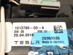 Tesla Model S S (2012–2026) Alarm module 1013786-00-A - 4