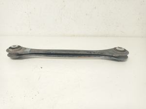 AUDI A4 B9 (2015–2026) Tagumine õõtshoob 4M0505425D - 4
