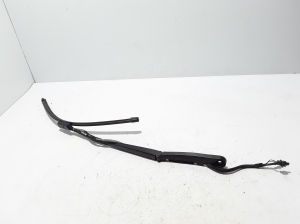  Windshield wiper blade 