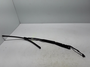  Windshield wiper blade 