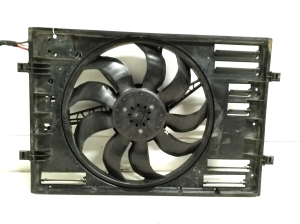 Volkswagen Golf VII (2012–2026) Dzesēšanas ventilators un tā daļas 5Q0121203DG - 2