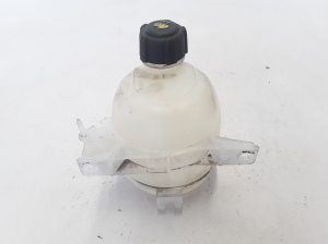 Dacia Duster (2010–2017) Ausgleichsbehälter 8200766826 - 3