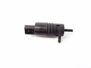 Mercedes Benz CLS-Class 218 (2011–2018) Front windshield washer pump A2218690121 - 3
