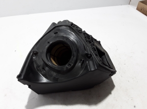   Air filter housing 