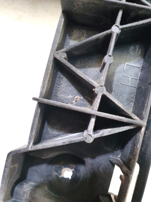 TOYOTA Corola Verso E12 (2001–2004) Rear bumper bracket 498J - 2