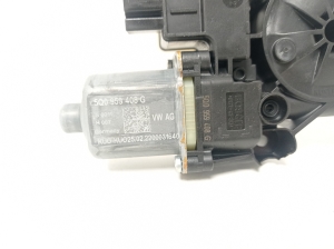 Volkswagen Golf VIII (2019–2026) Rear side door window regulator motor 5Q0959408G - 4