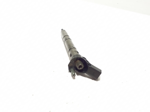  Fuel injector 