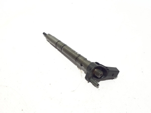  Fuel injector 