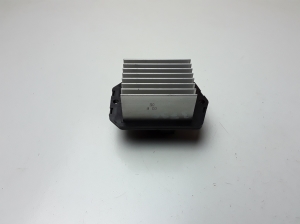 Cabin shoulder motor resistance - 0778000710