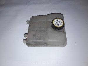 Coolant reservoir - 8V618K218AE