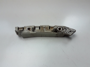  Front bumper bracket 