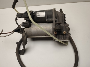 Mercedes Benz GL-Class 166 (2012–2015) Air suspension compressor A1663200204 - 3